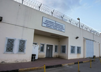Përleshje mes shqiptarëve dhe algjerianëve në burgun grek, 6 të plagosur