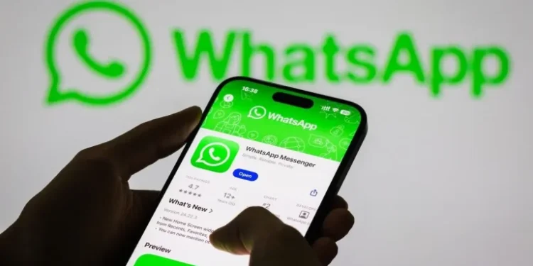 “Mos ia jepni askujt”! AKSK paralajmëron shqiptarët për sigurinë e WhatsApp-it