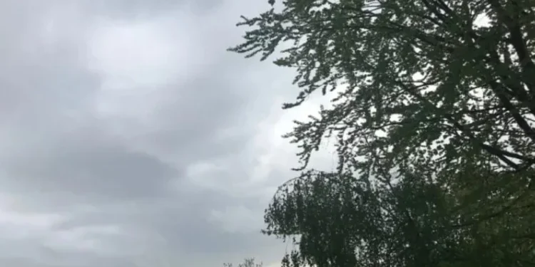 Rrebeshe dhe rënie temperaturash, si do të jetë moti në ditët në vijim