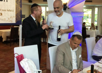 Nga funerali i të atit, te armët dhe “Air Albania”; media izraelite zbërthen lidhjet e Ramës me Yeffet