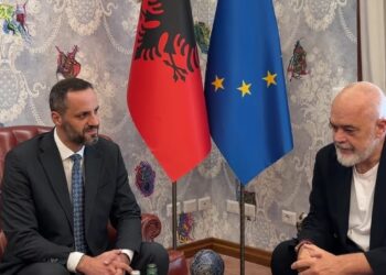Lamallari në “stolin” e Ramës, Demo merr Ministrinë e Brendshme/ Kryeministri zyrtarizon ndryshimin