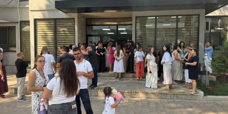 Ngërçi me pagat në drejtësi, administrata e Gjykatës së Tiranës nis bojkotin pa afat