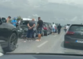 Përplasen 5 automjete në Durrës-Tiranë, humb jetën 45-vjeçari
