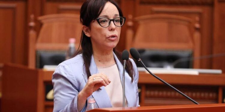PD kallëzon në SPAK ministren e Shëndetësisë, Klodiana Spahiun