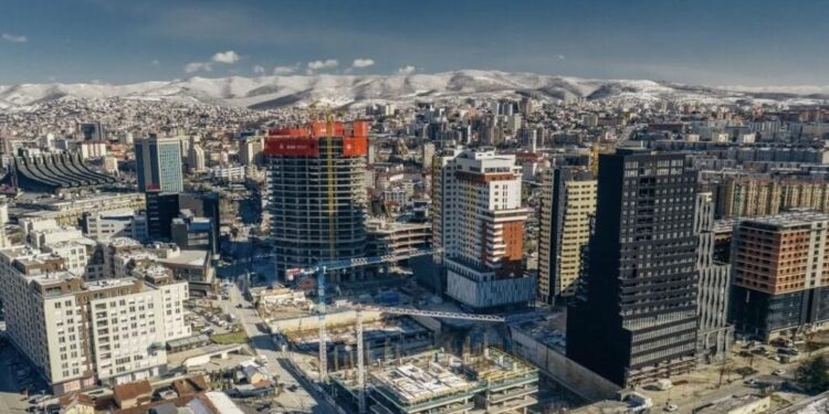 Moody’s paralajmëron Shqipërinë: Çmimet e banesave në rritje rrezikojnë stabilitetin financiar
