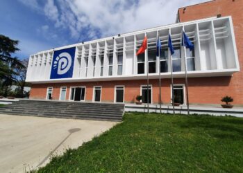 Seanca plenare/ PD kërkon ndryshimin e rendit të ditës: Të hiqet ligji për statusin e magjistratëve, të vijojnë konsultimet