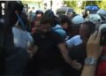 Përplasjet me policinë në protestë, 17 qytetarë janë shoqëruar në komisariate