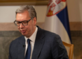 Vuçiç largohet nga Presidenca, por rikthehet në garën për kryeministër