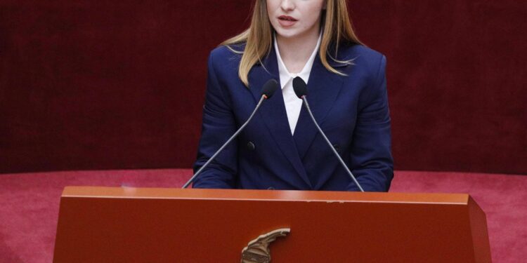Marjana Koçeku i qëndron fjalës, voton kundër Reformës Territoriale
