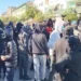 “Çohuni nga kafja”/ Nis protesta edhe në Elbasan, të rinjtë marshojnë në bulevard