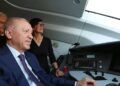 “A di t’a drejtosh edhe helikopterin?”/ Momenti viral mes Erdogan dhe komisioneres së BE-së