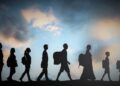 BB: Emigracioni dhe plakja e popullsisë po kufizojnë rritjen ekonomike të Shqipërisë