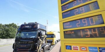 Para dhe pas luftës, sa para nga paga nevojitet për të mbushur serbatorin me naftë?
