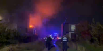 Për herë të dytë në pak kohë, përfshihet nga flakët fabrika e kafes në Pogradec