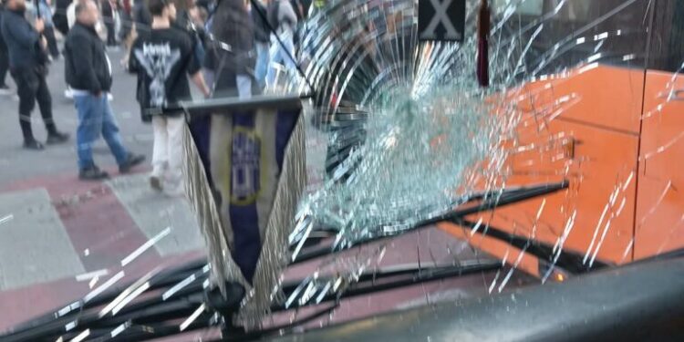 Protestat në Tiranë, pezullohet transporti publik