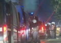 Tiranë në flakë dhe përplasje, nisin shoqërimet