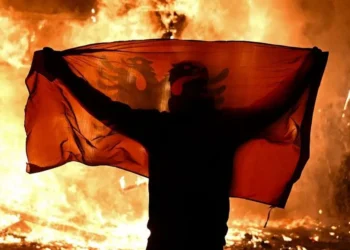 Jehona ndërkombëtare e protestës/ BBC: Të rinjtë kërkojnë dorëheqjen e Ramës