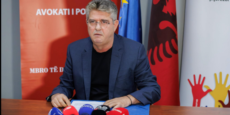 Avokati i Popullit ngre shqetësime për dhunë policore dhe mbipopullim pas protestës në Tiranë
