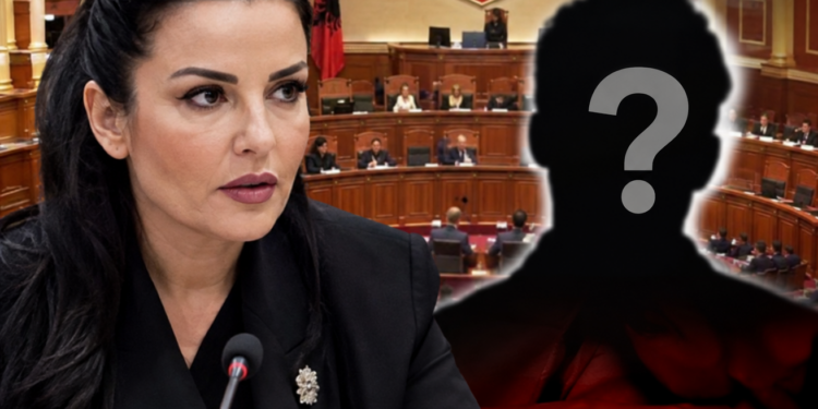 EKSKLUZIVE / DEL VIDEO, zyrtari i lartë i PS-së duke kryer marrëdhënie intime me një mashkull