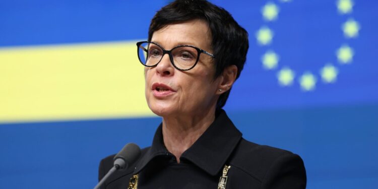 Marta Kos paralajmëron Kosovën për Ligjin e Speciales: Ndryshimet rrezikojnë rrugën drejt BE-së