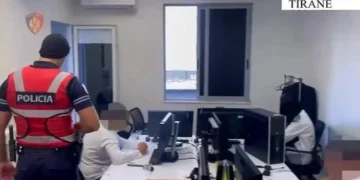 “Do të rikthejmë lekët që ke humbur…”/ Si funksiononte Call Center i Taulant Beleraj, policia: Dyshojmë për bashkëpunëtorë