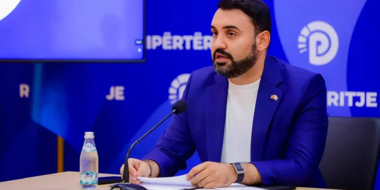 Këlliçi ironizon Ramën për taksën e vilave në bregdet: E lidh me hetimet ndaj Ballukut