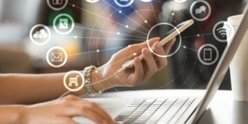 Interneti është kudo, por 320 mijë shqiptarë mbeten offline