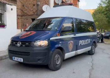 Të maskuar dhe të armatosur, tre persona i zënë pritë mjekut në Mirditë, e dhunojnë me shkop bejsbolli