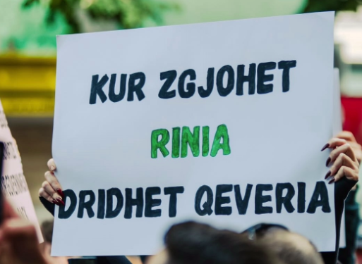 Bojkot masiv! Studentët dhe gjimnazistët në revoltë; ç’po ndodh në Tiranë dhe rrethe
