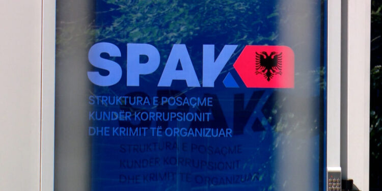 SPAK godet grupin e dyshuar për kontrabandë emigrantësh, lëshohen 5 urdhër-arreste